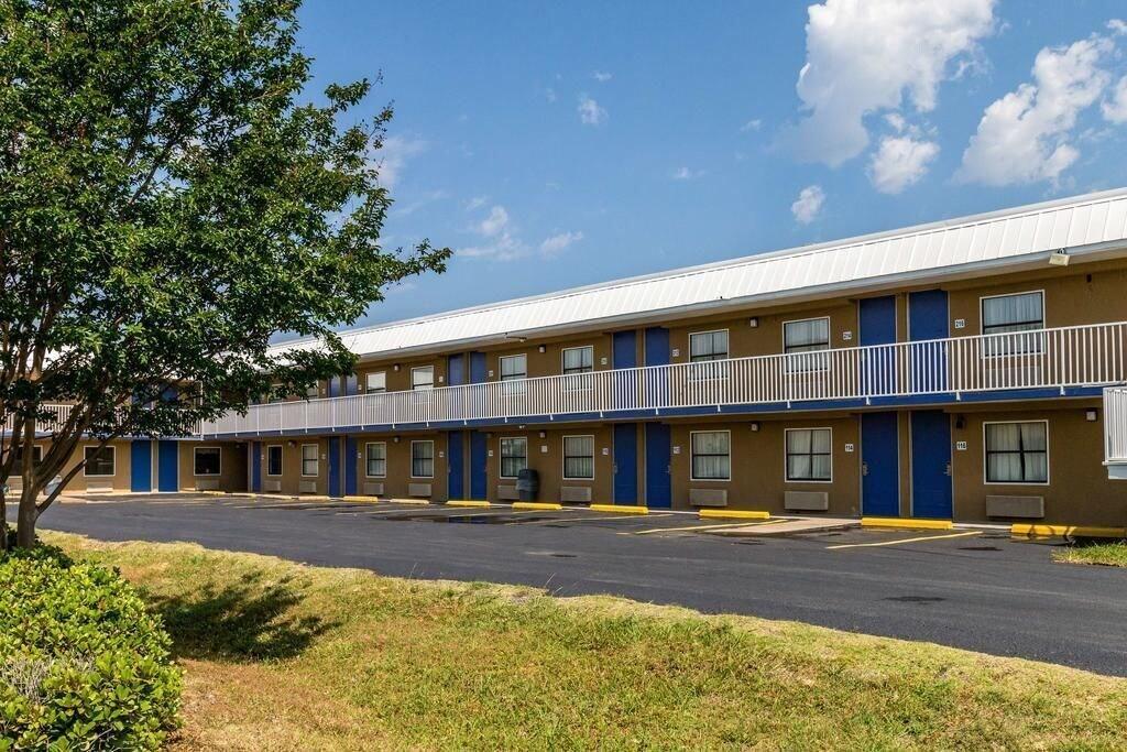 Econo Lodge Mineral Wells Экстерьер фото