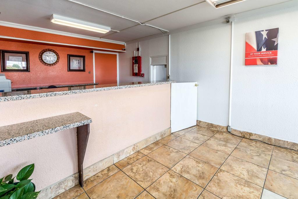 Econo Lodge Mineral Wells Экстерьер фото
